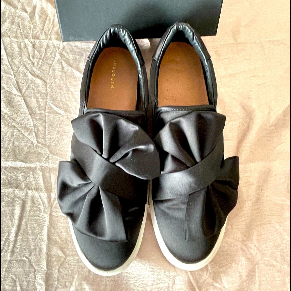 HALOGEN Mika Slip-On Sneaker in Blush Leather size 7.5